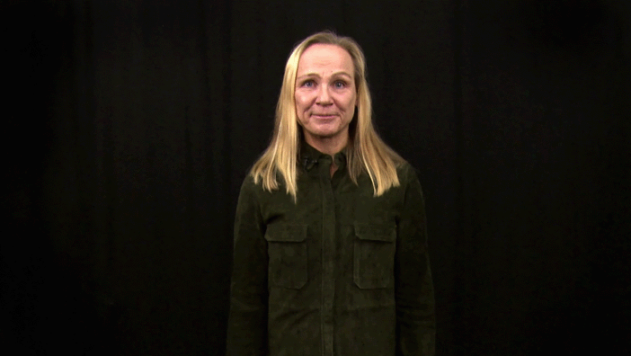 En person föreläser.